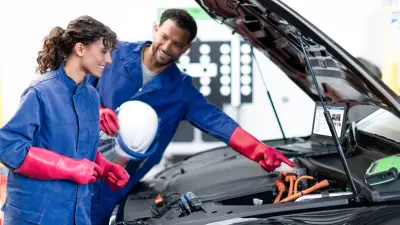 Bosch Mobility Aftermarket celebrates  National Apprenticeship Week 